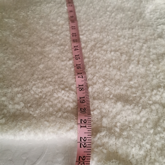 All In Favor Off White Popcorn Sweater Size Small - Picture 6 of 8